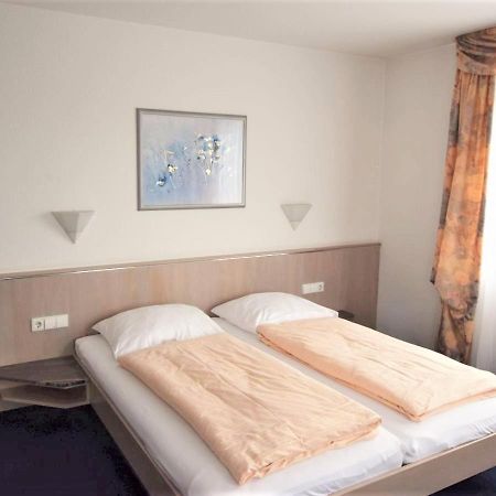 Hotel Alena - Kontaktlos Check-In Filderstadt Bagian luar foto
