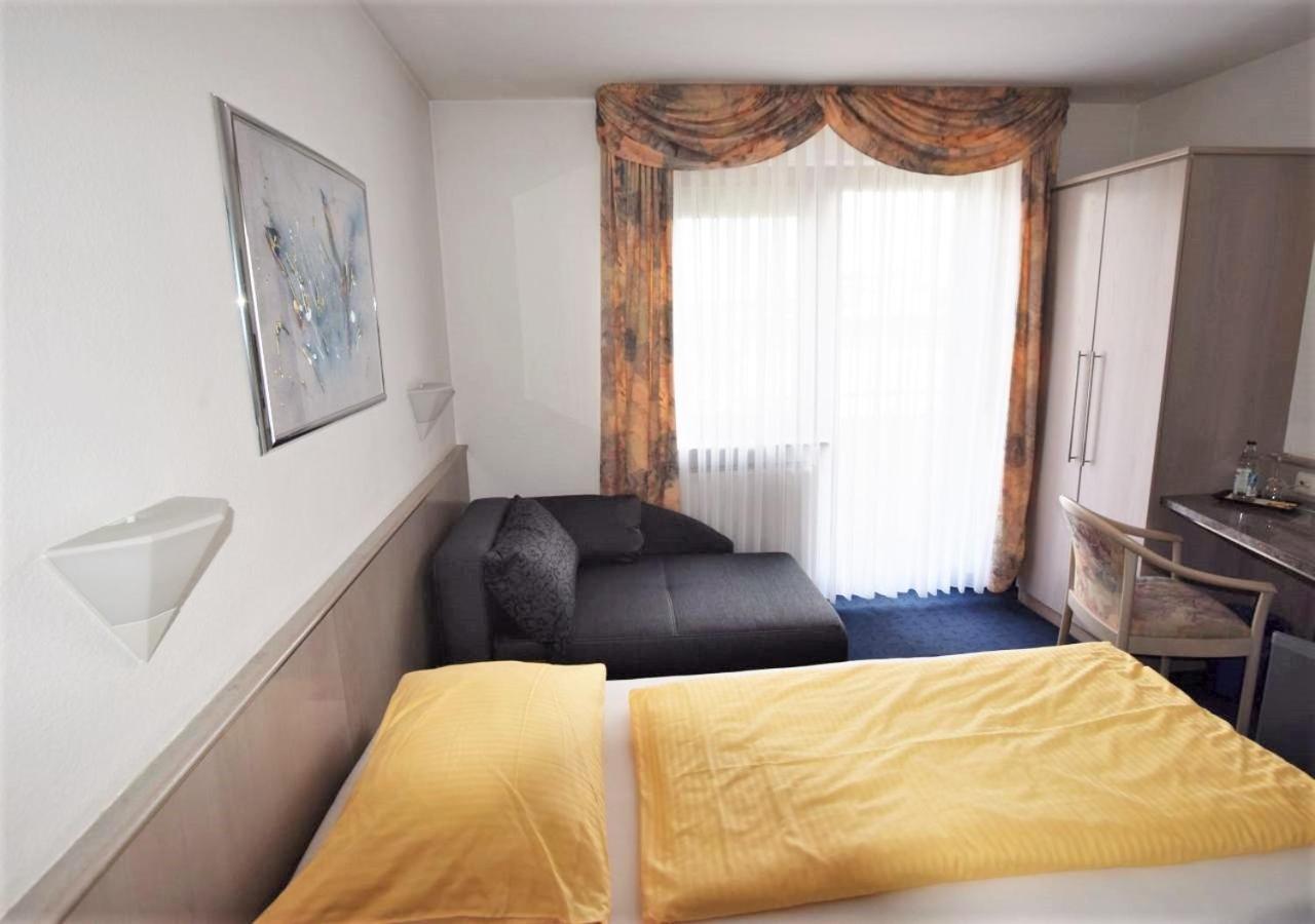Hotel Alena - Kontaktlos Check-In Filderstadt Bagian luar foto