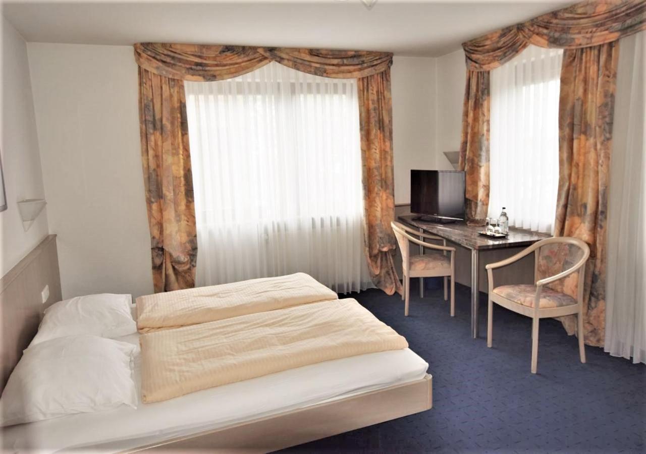 Hotel Alena - Kontaktlos Check-In Filderstadt Bagian luar foto