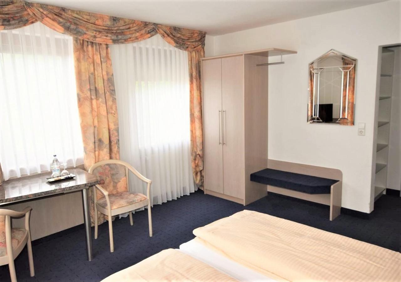Hotel Alena - Kontaktlos Check-In Filderstadt Bagian luar foto
