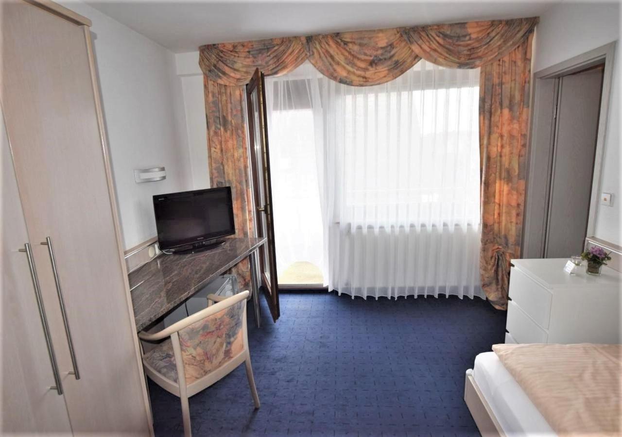 Hotel Alena - Kontaktlos Check-In Filderstadt Bagian luar foto
