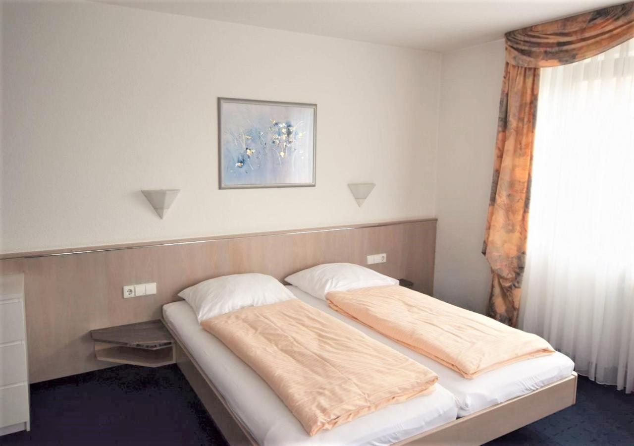 Hotel Alena - Kontaktlos Check-In Filderstadt Bagian luar foto