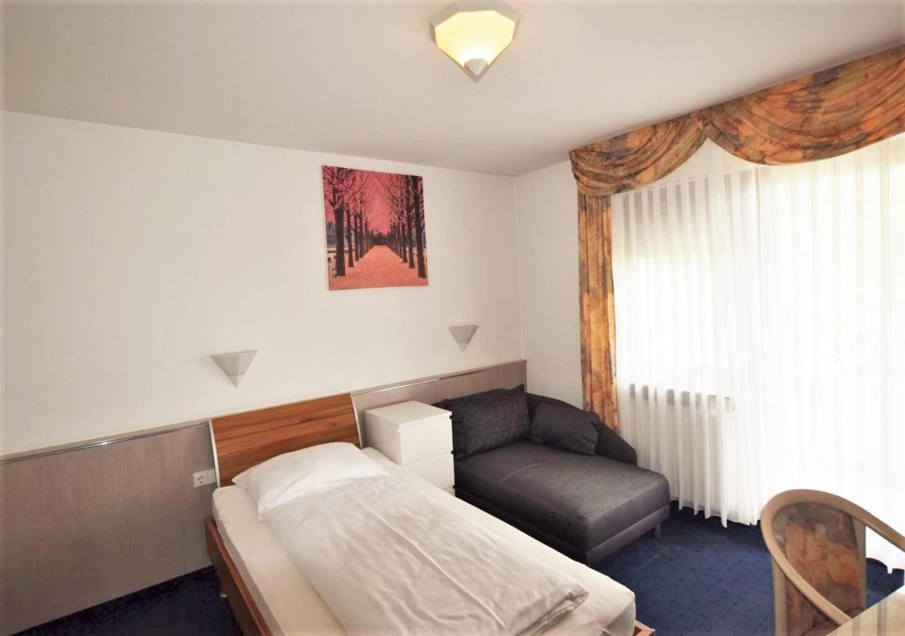 Hotel Alena - Kontaktlos Check-In Filderstadt Bagian luar foto
